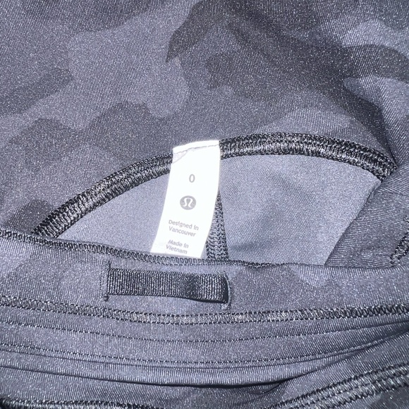 Swift Speed size 0 crop Deep Multi camo 21” inseam - Picture 3 of 4